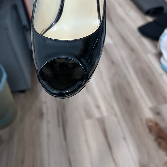 Jimmy Choo: Black Patent Leather Peep-Toe Pumps - Picture 7 of 8